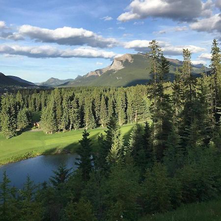 Wanna Get Away This Summer And Fall At The Crossing Канмор Екстериор снимка